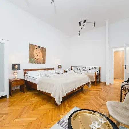 Apartament Fabulous In The City Center Old Town